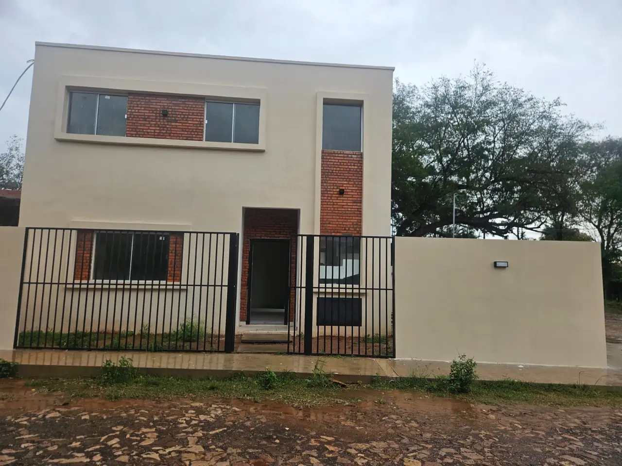 Duplex A Estrenar En Barrio Arekaja, Mariano Roque Alonso