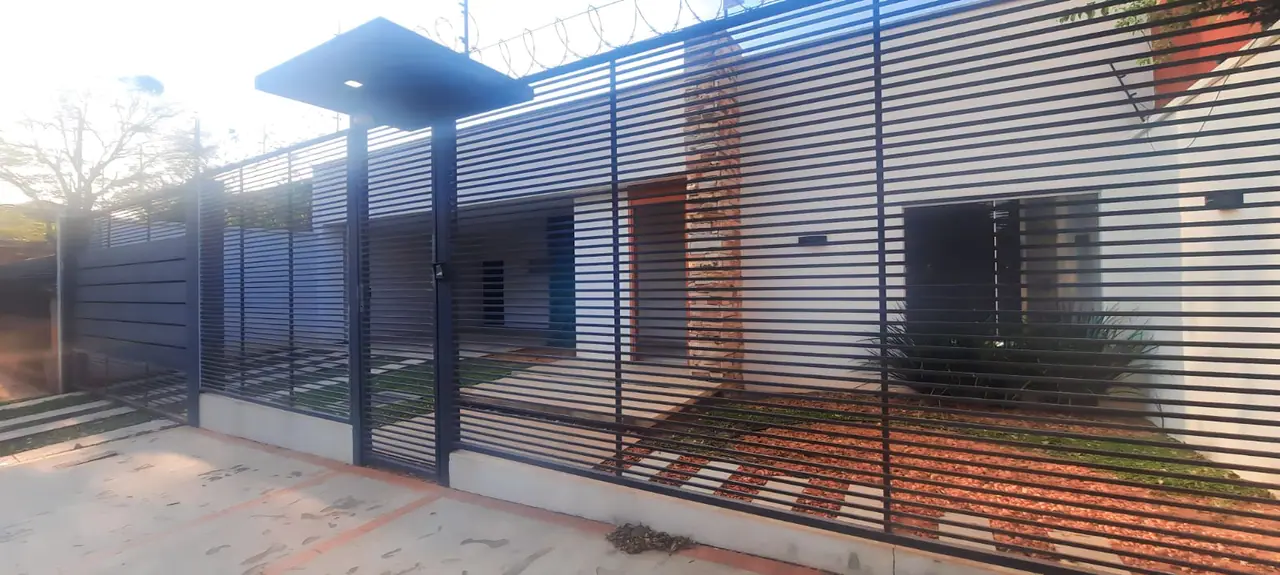 Alquilo casa en barrio Republicano