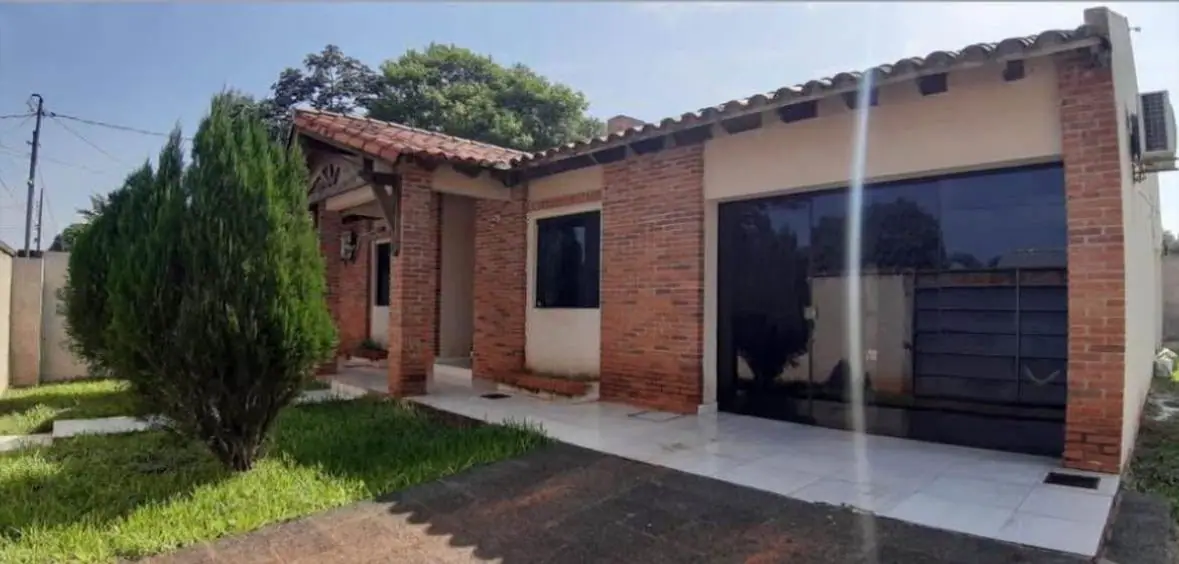 VENDO HERMOSA CASA EN SAN LORENZO !