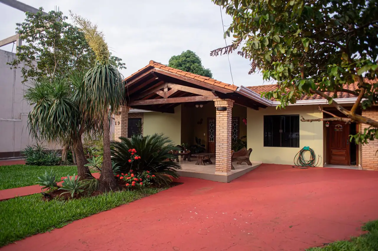 VENDO INMUEBLE SOBRE SUPERCARRETERA, AREA 1 , CON 990M2!!