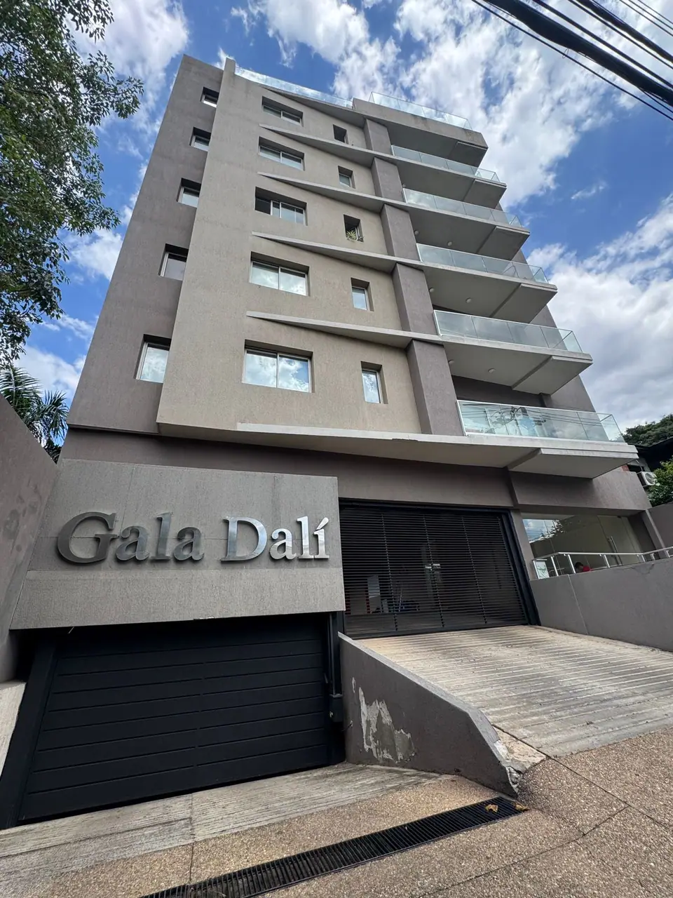 VENDO DEPA TITULADO 2 DORMITORIOS GALA DALI