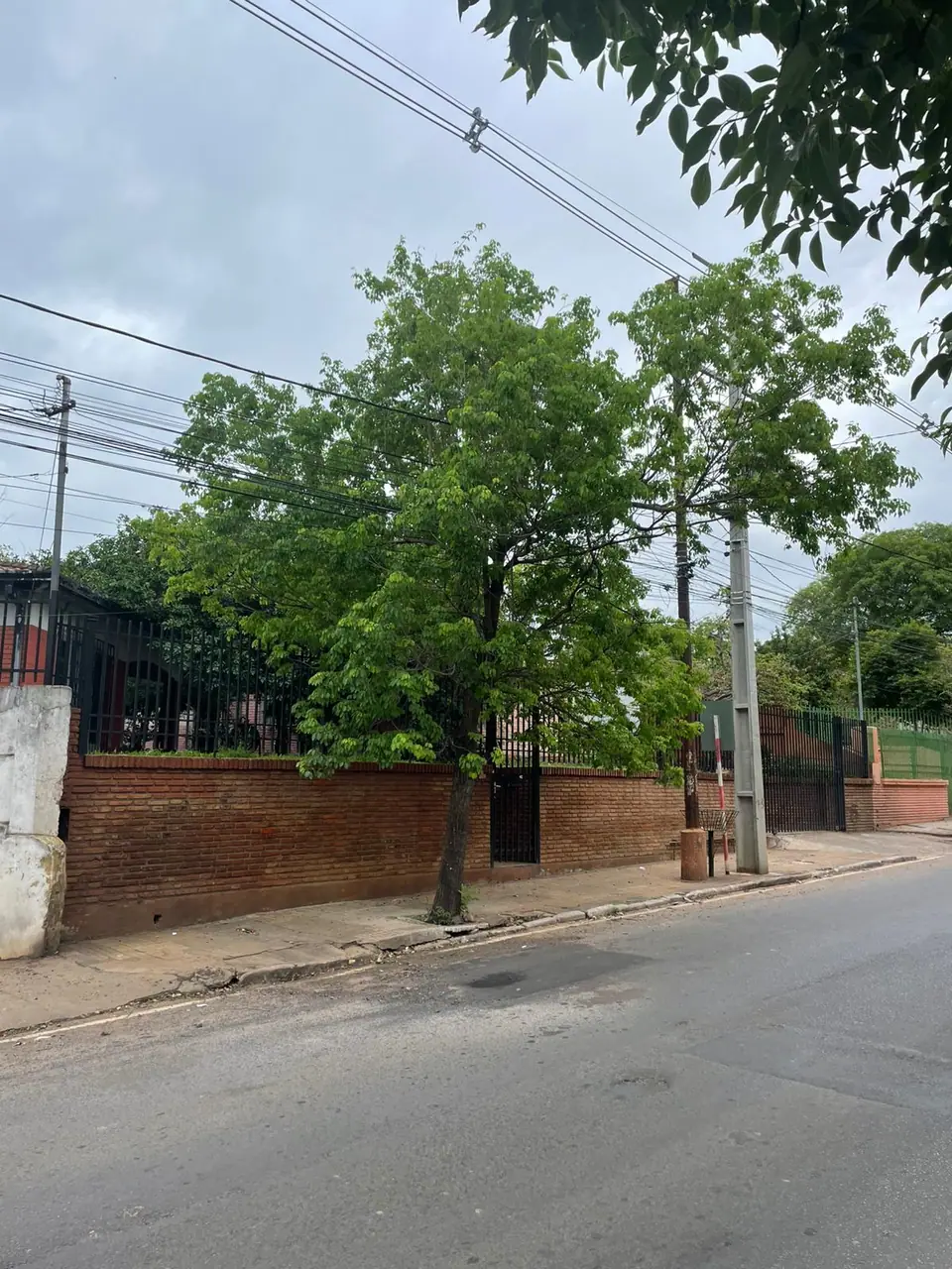Vendo Amplia Propiedad Sobre Avda Gral Santos