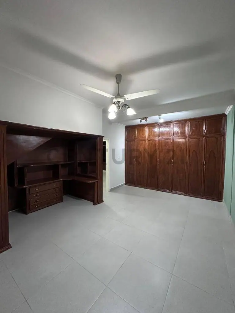 Alquiler de Casa en Los Laureles, Asunción