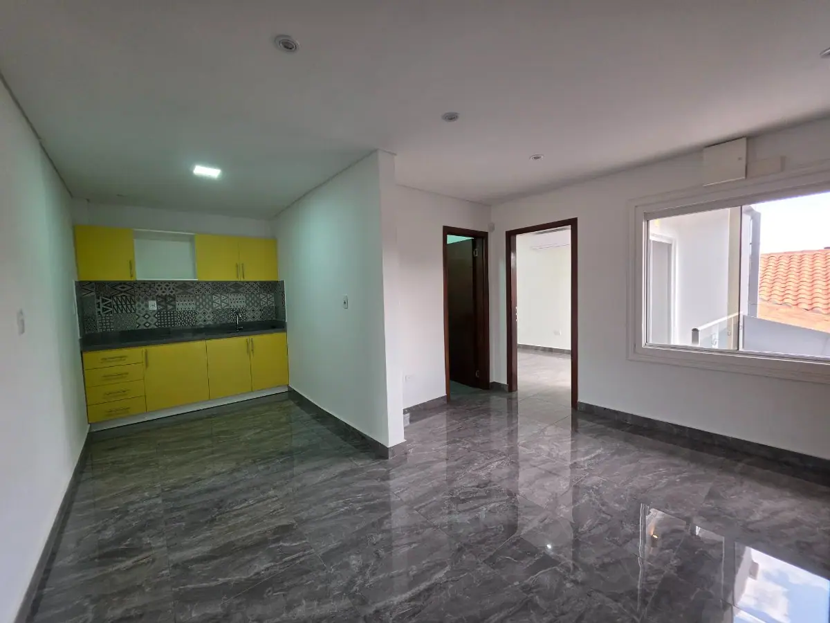 ALQUILO OFICINA EN SAJONIA – 160 m²