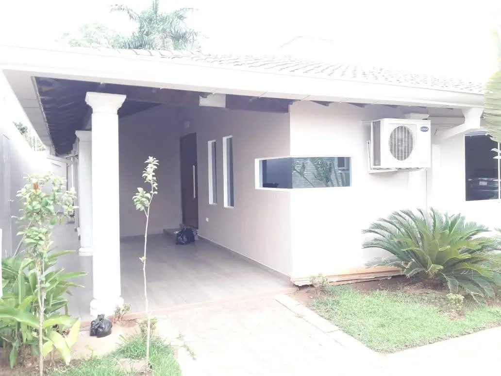 VENDO CASA EN CORONEL OVIEDO SOBRE RUTA 2