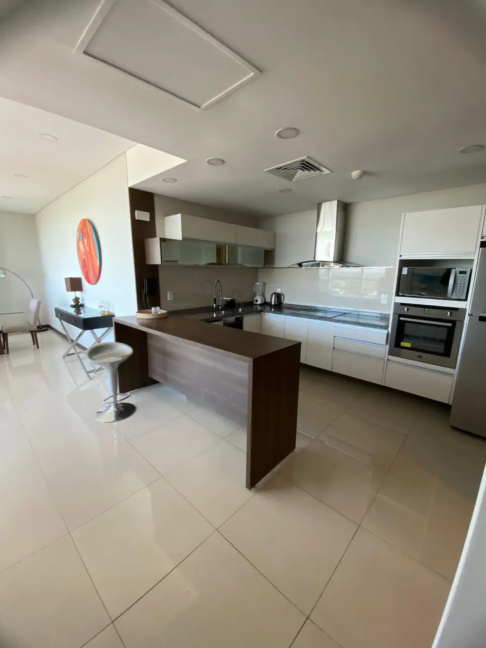 Alquilo Departamento amoblado Edificio Miami Tower