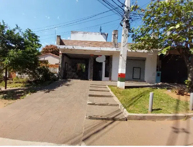 vendo casa en Areguá barrio Caacupemi