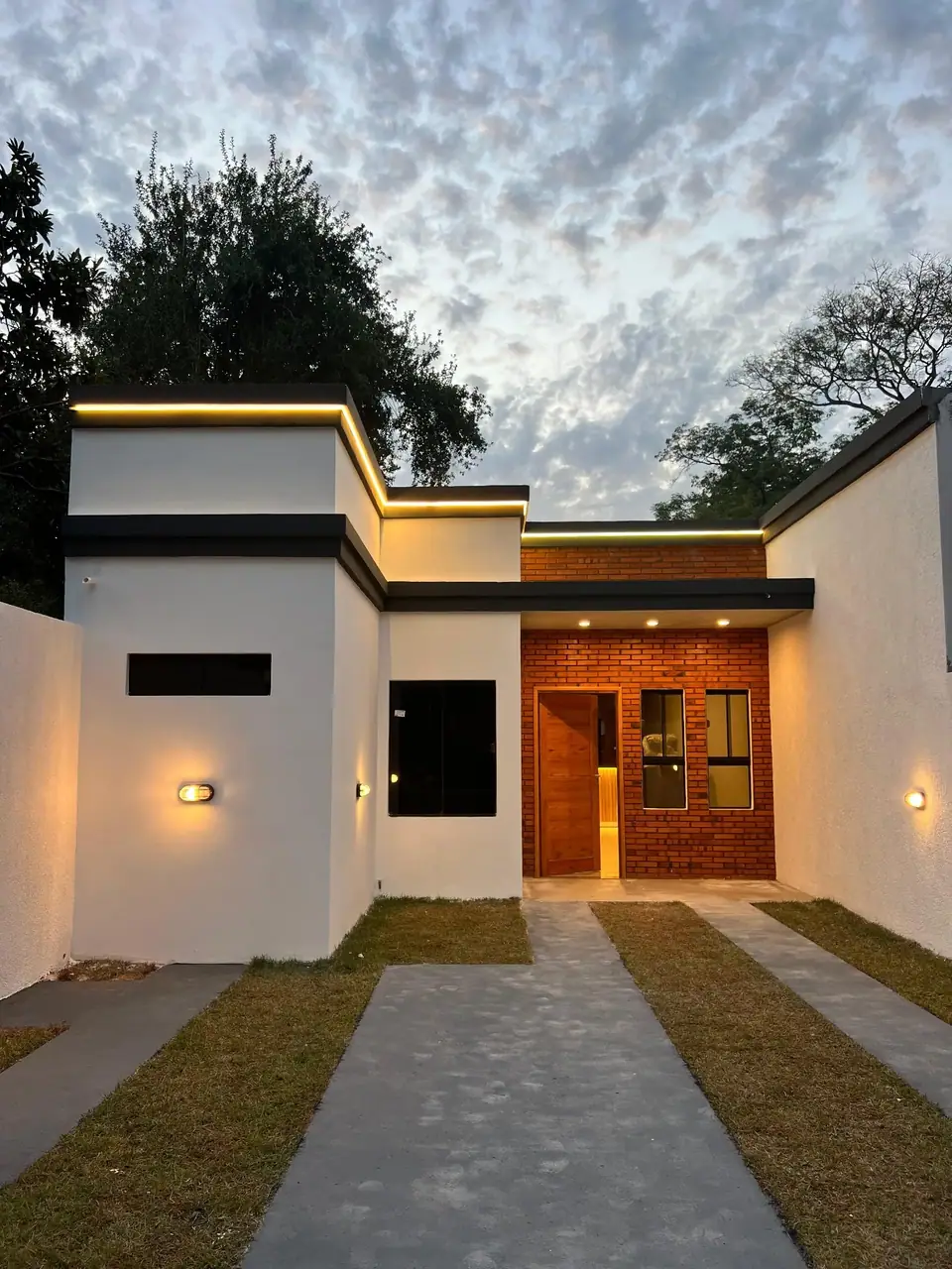 En venta Casa en Luque con 4 habitaciones.