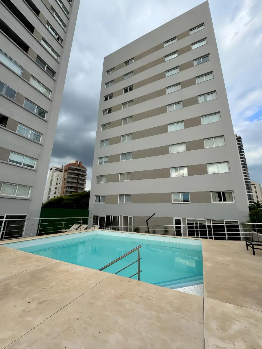 Alquilo Dpto. amoblado zona Paseo La Galería, edificio Torres de ALTEA