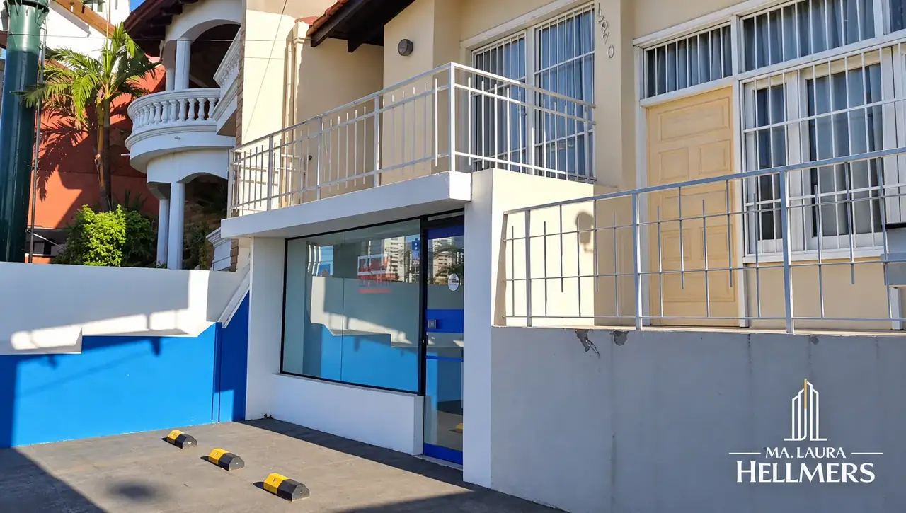 EN VENTA | Casa con showroom, Local Comercial u Oficina - 800.000 USD