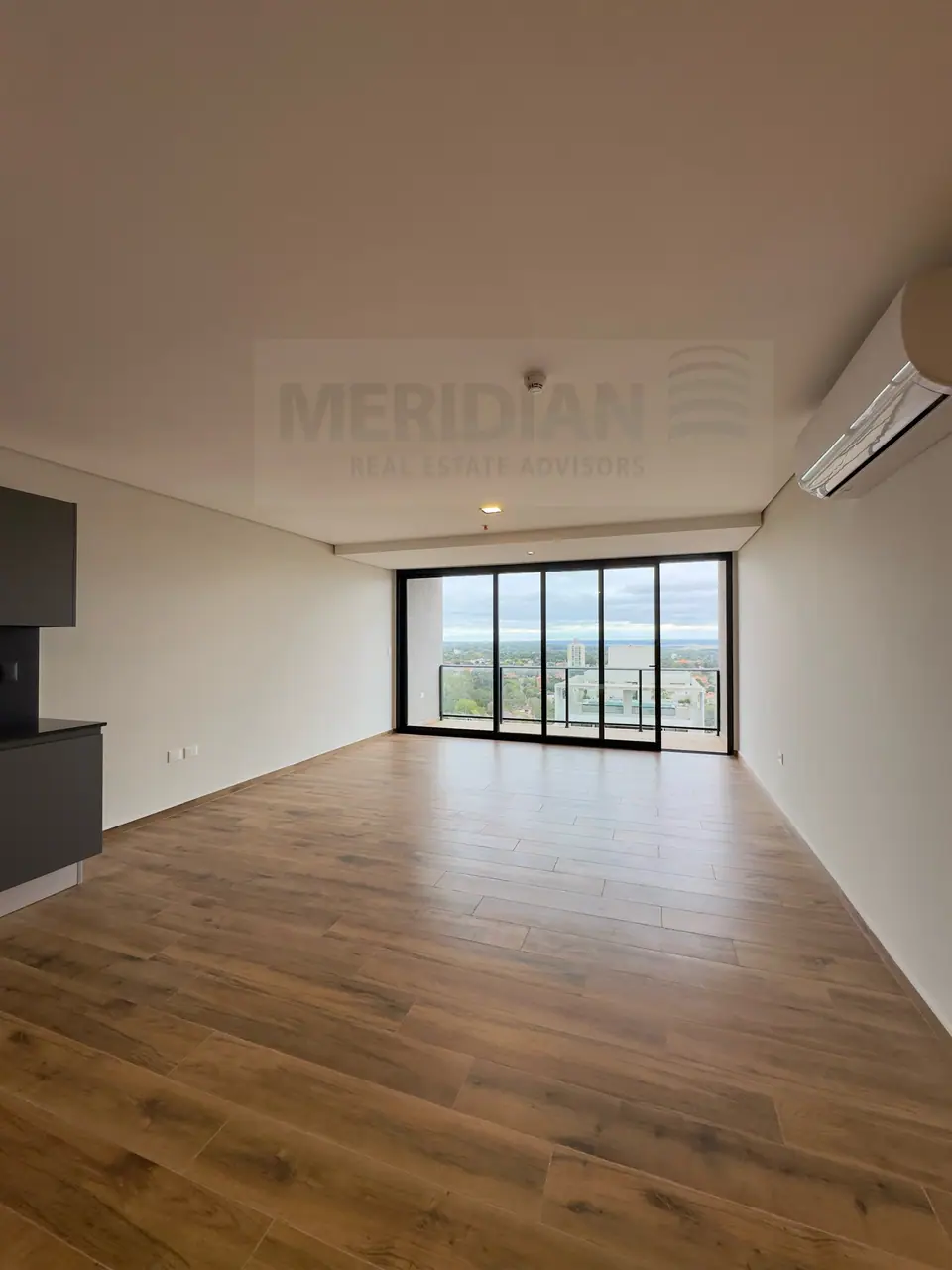 Departamento en venta de 3habitaciones a pasos del Shopping del Sol.