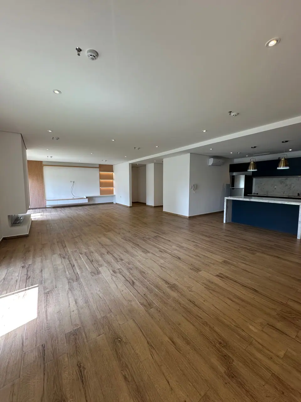 Alquilo lujoso departamento en semi piso de 3 suite con jardin y piscina privada
