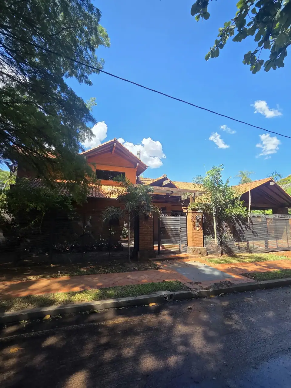 En venta Hermosa Residencia Bo. Los laureles