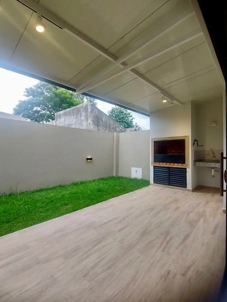 En Alquiler: Duplex con estratégica ubicación en Mburucuya