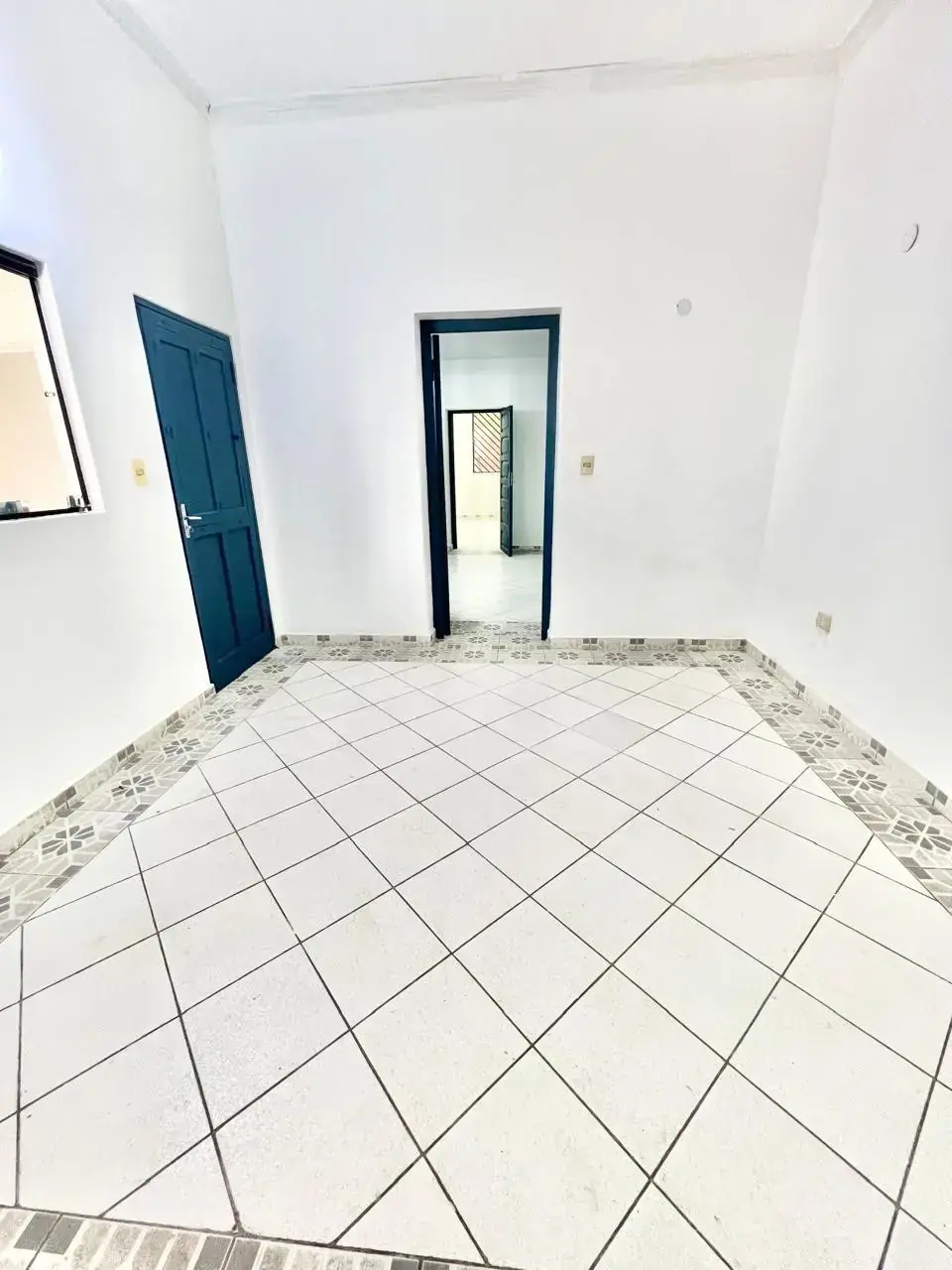 En Venta Amplia Casa para Oficina o Vivienda en el Centro de Asunción - V250