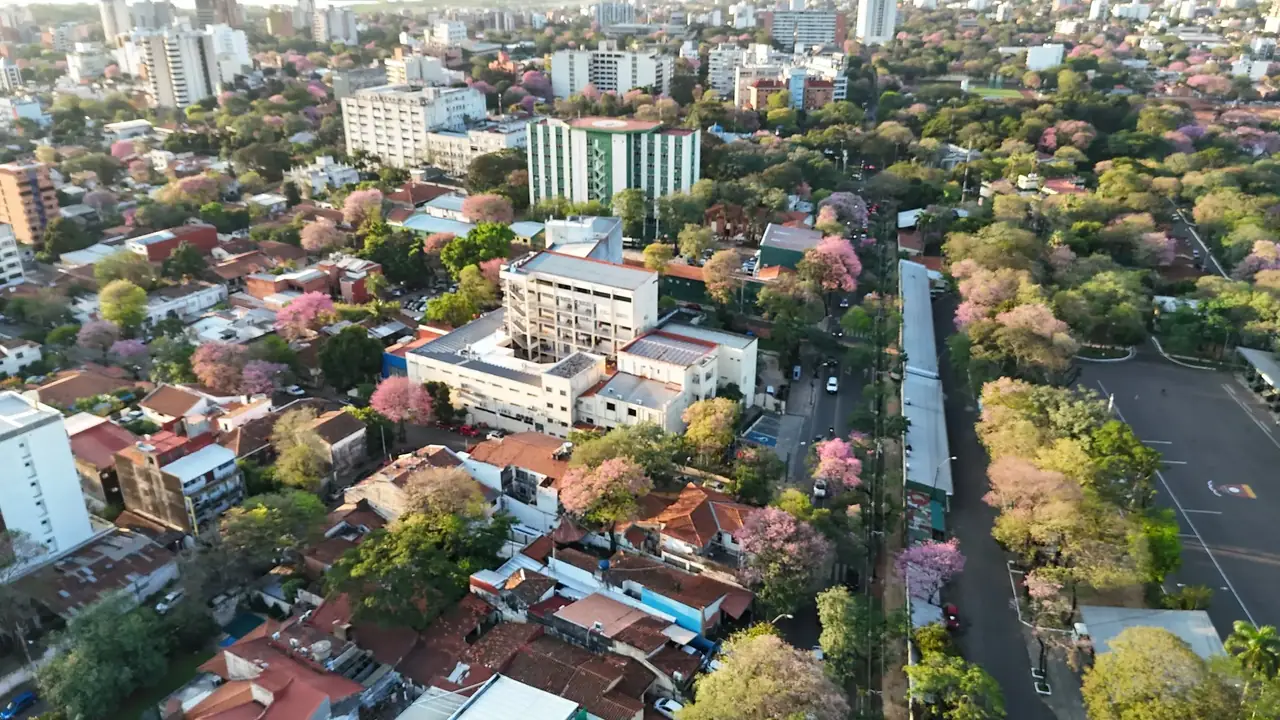 Espectacular esquina estratégica, ideal para desarrollo inmobiliario de alto impacto y rentabilidad garantizada.