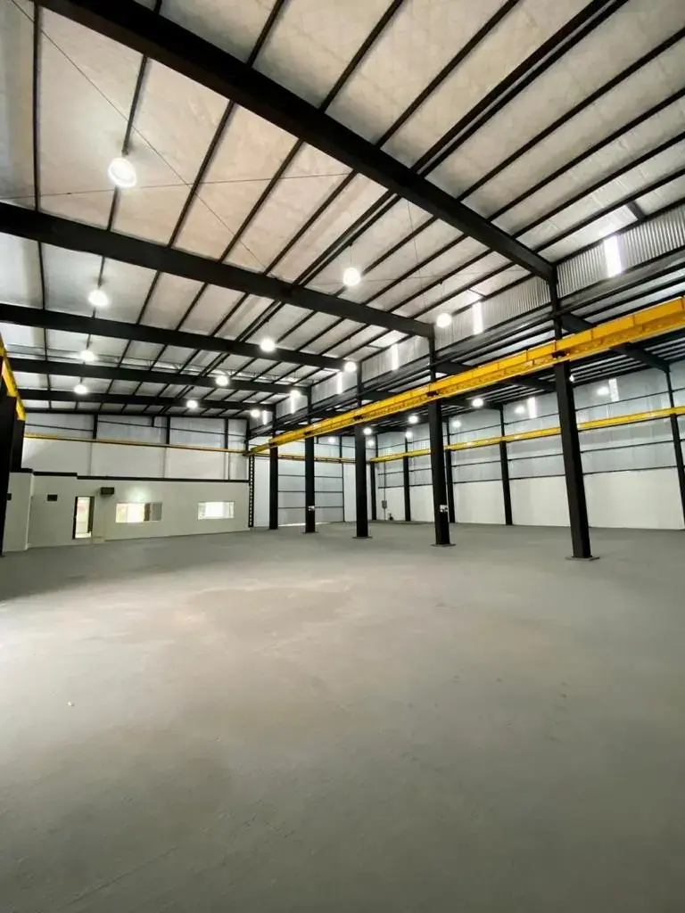 VENDO DEPÓSITO CON SHOWROOM EN MARIANO ROQUE ALONSO