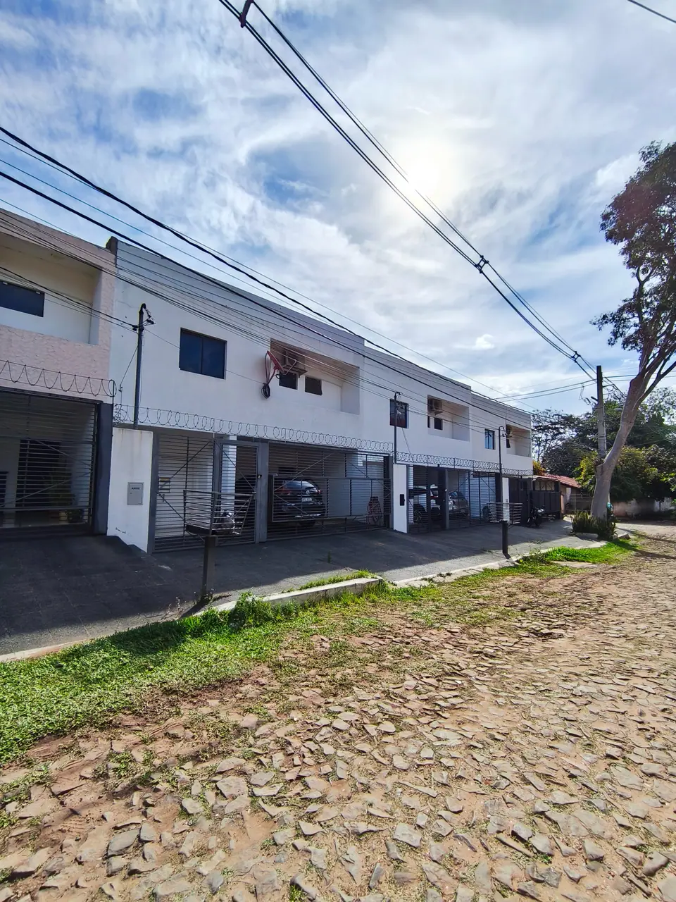 VENDO DUPLEX EN OFERTA EN FDO DE LA MORA ZONA SUR