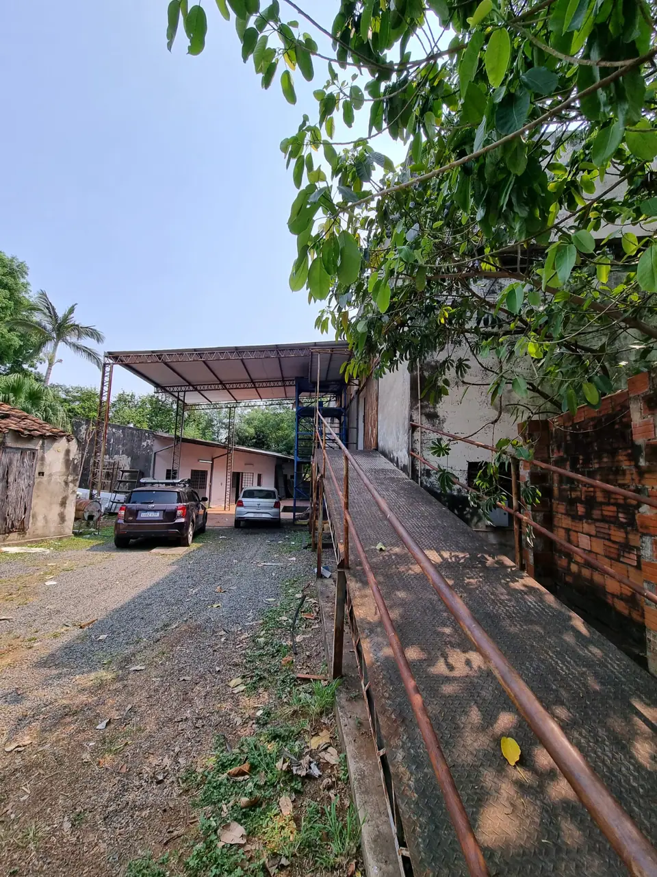 ALQUILO TINGLADO MAS OFICINAS