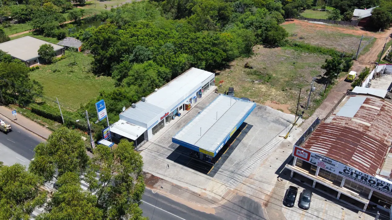 VENDO TERRENO DE 5.600M² A MEDIA CUADRA DE LA UNA