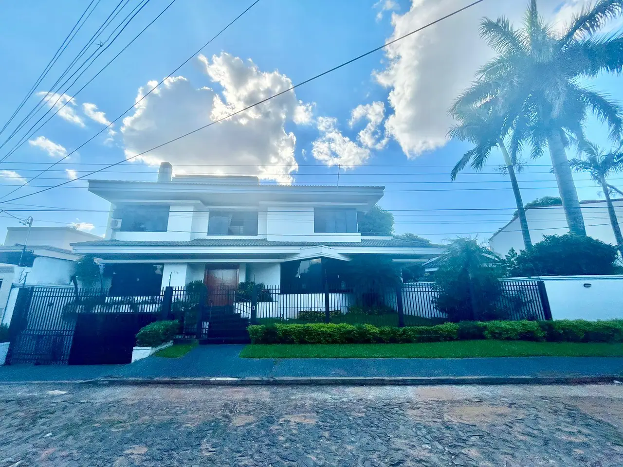 ALQUILO RESIDENCIA DE LUJO - VILLA AURELIA