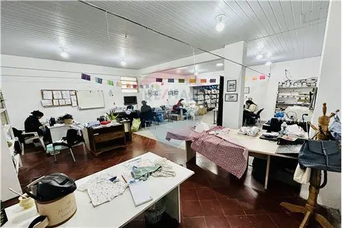 ALQUILO LOCAL COMERCIAL EN MBURICAO